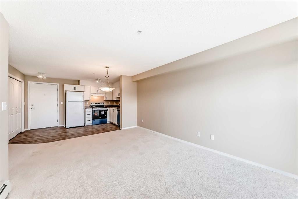 1204-2395 Eversyde Avenue Sw, Calgary, AB - Indoor Photo Showing Other Room