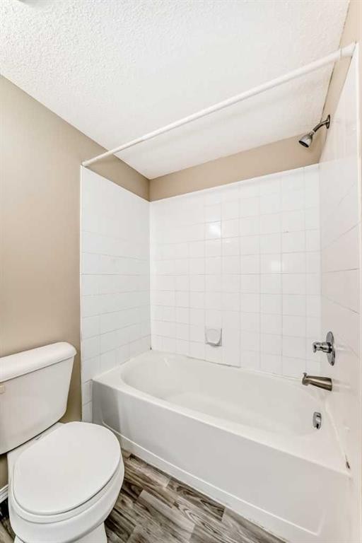 1204-2395 Eversyde Avenue Sw, Calgary, AB - Indoor Photo Showing Bathroom