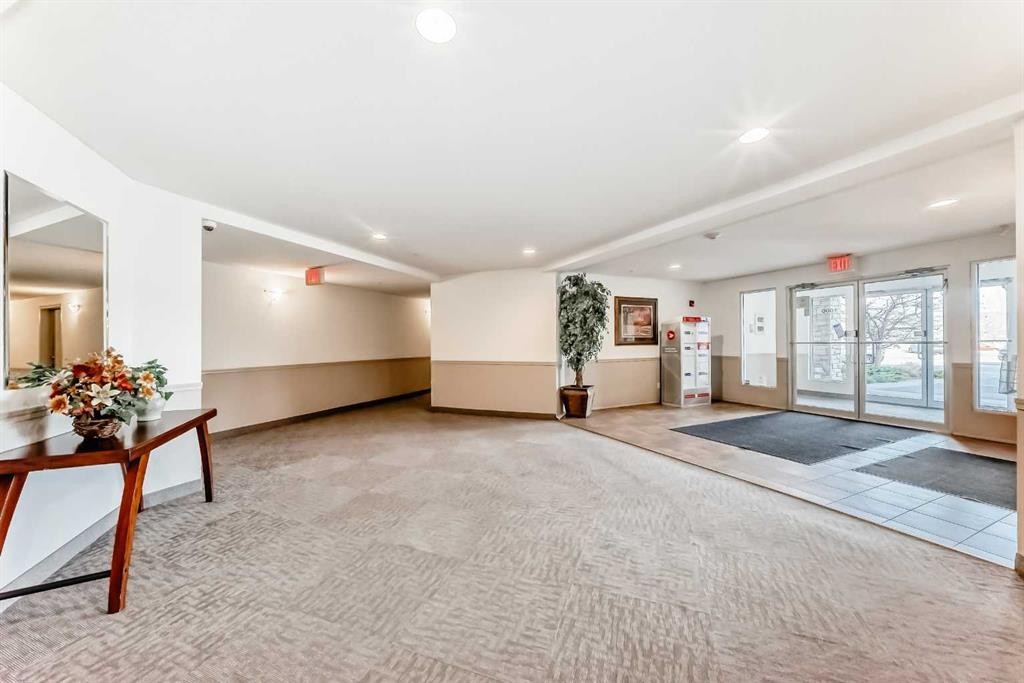 1204-2395 Eversyde Avenue Sw, Calgary, AB - Indoor Photo Showing Other Room