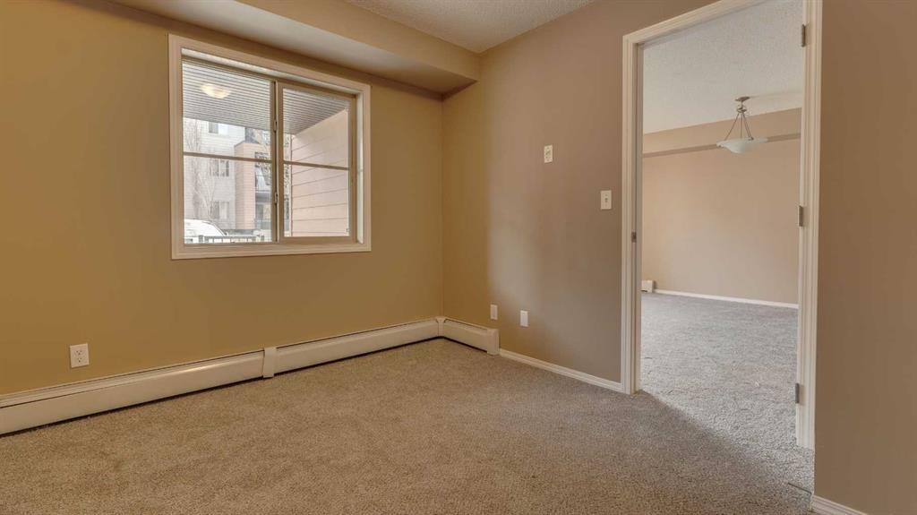 105-2715 12 Avenue Se, Calgary, AB - Indoor Photo Showing Other Room