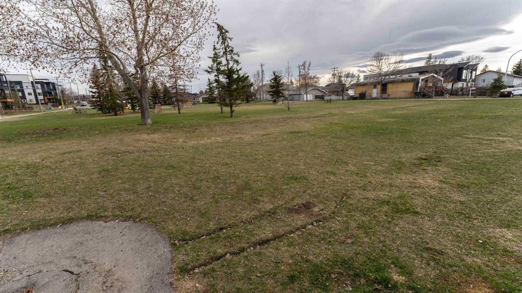 105-2715 12 Avenue Se, Calgary, AB - Outdoor