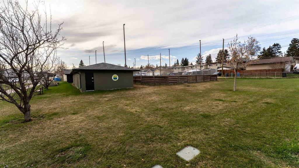 105-2715 12 Avenue Se, Calgary, AB - Outdoor