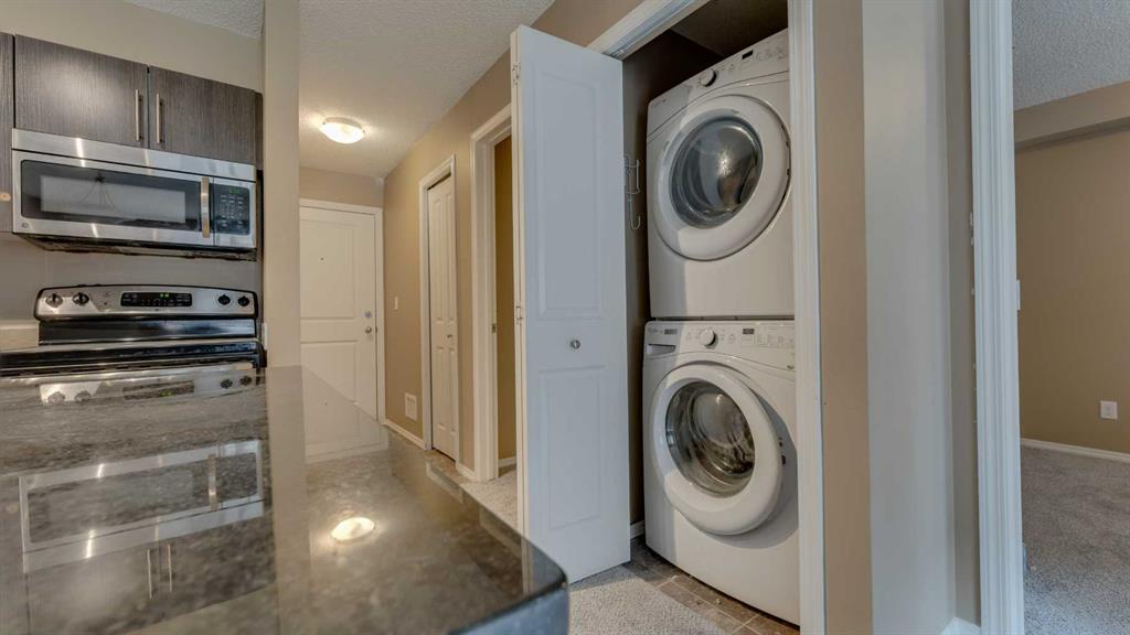 105-2715 12 Avenue Se, Calgary, AB - Indoor Photo Showing Laundry Room