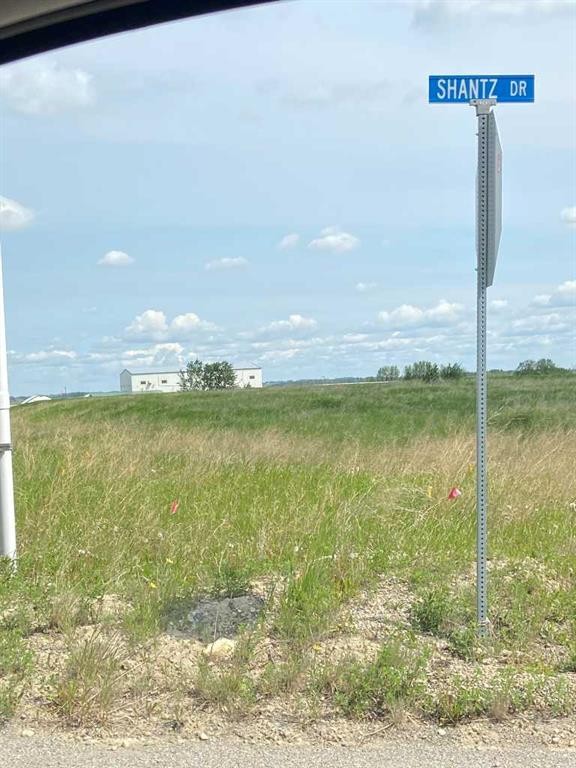 100 Shantz Drive, Didsbury, AB