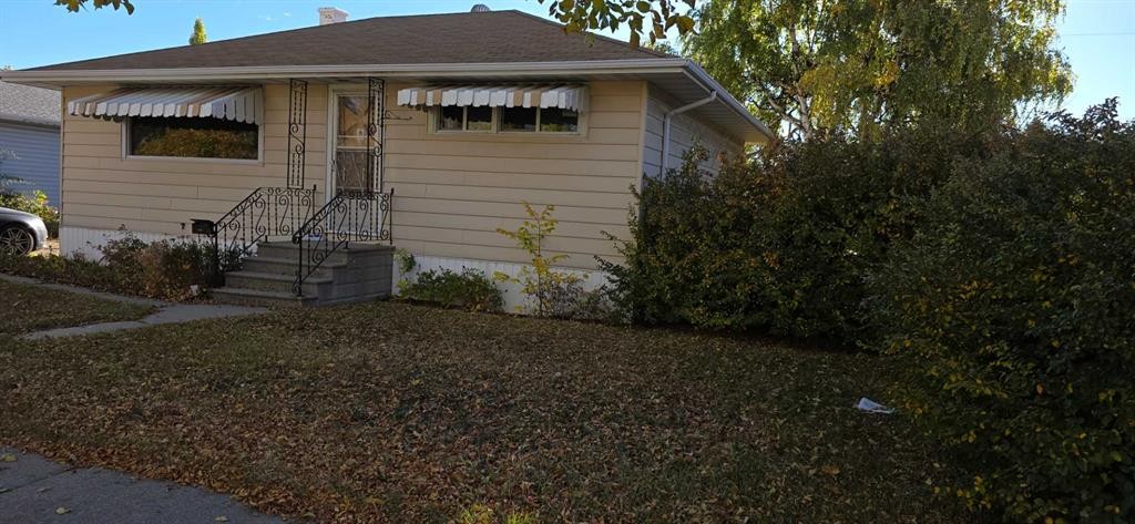 488 Northmount Drive Nw, Calgary, AB - Outdoor