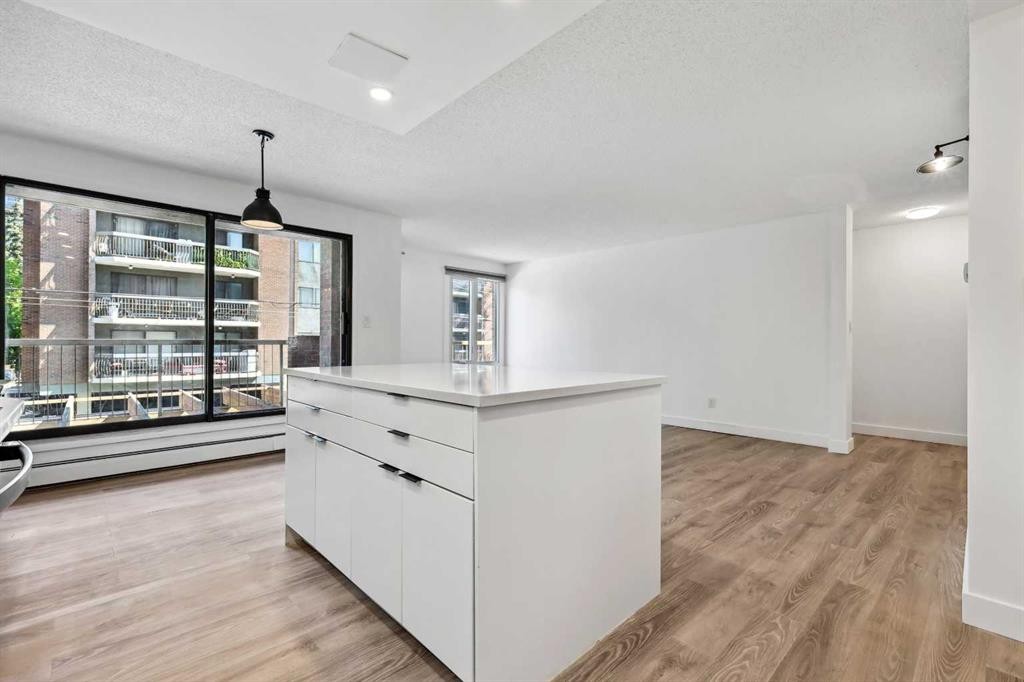 206-1414 5 Street Sw, Calgary, AB - Indoor