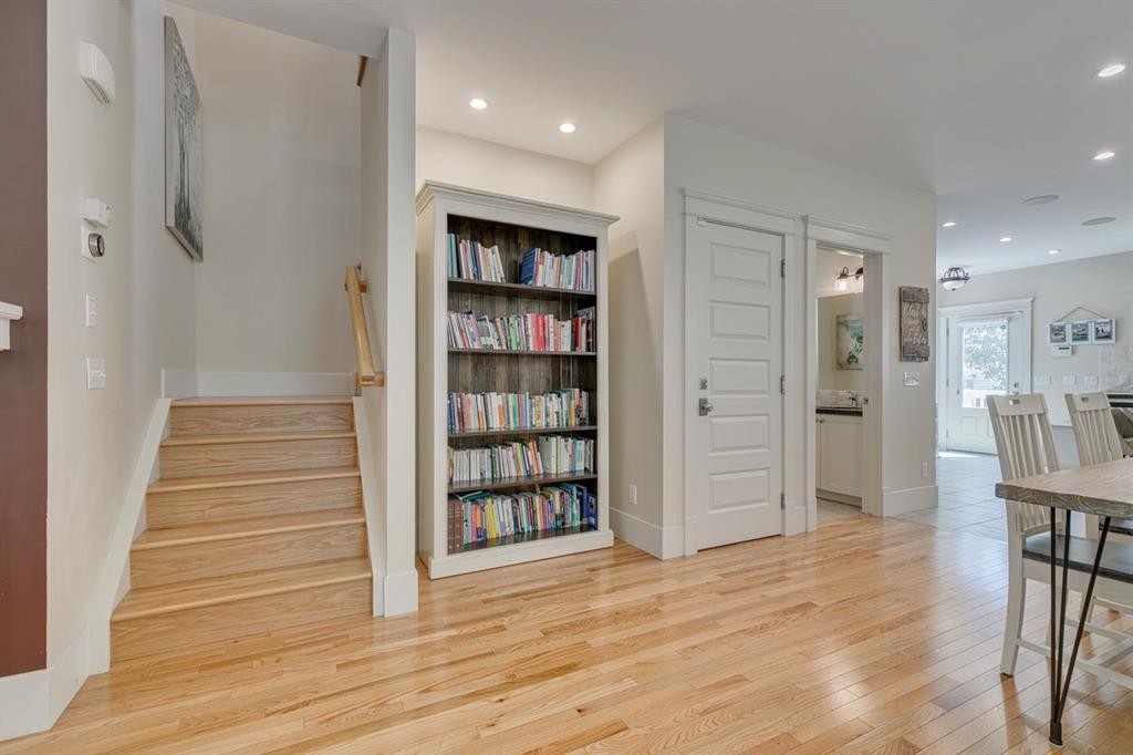 609 23 Avenue Sw, Calgary, AB - Indoor