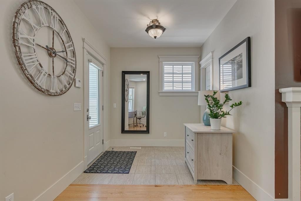 609 23 Avenue Sw, Calgary, AB - Indoor Photo Showing Other Room