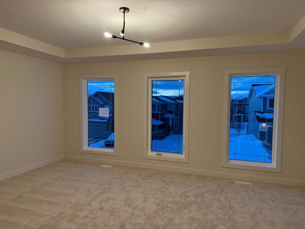 92 Sundown Crescent, Cochrane, AB - Indoor Photo Showing Other Room