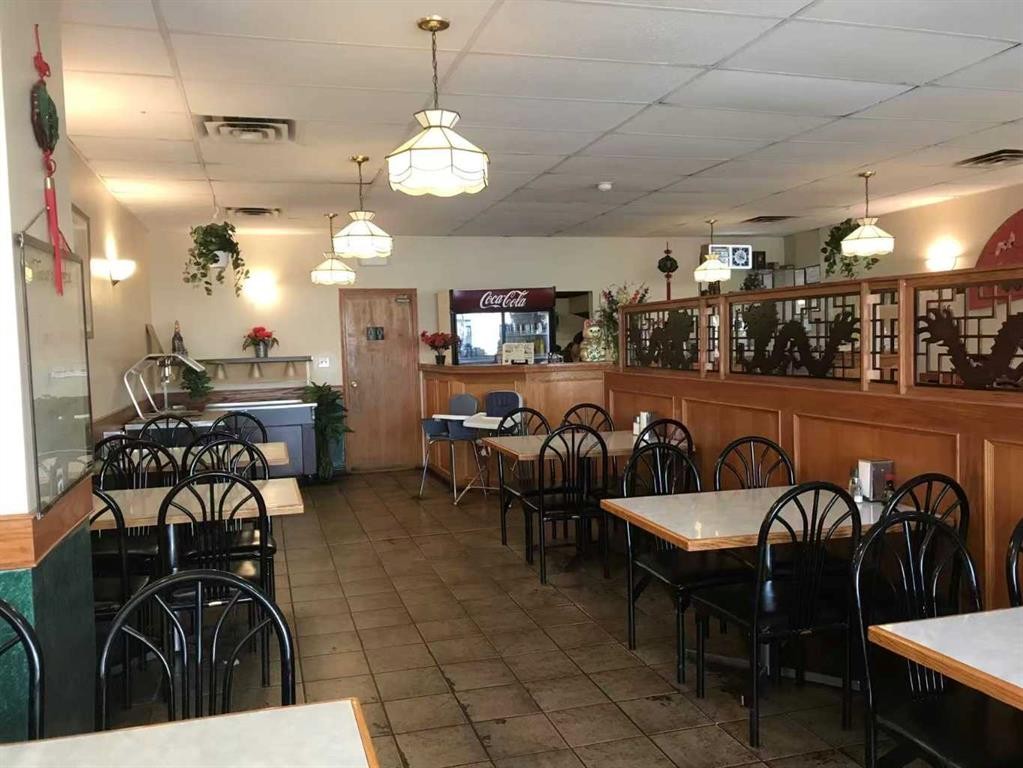 1208 Railway Street, Crossfield, AB