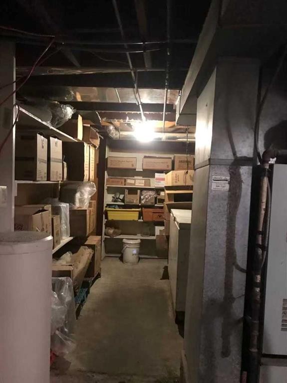 1208 Railway Street, Crossfield, AB