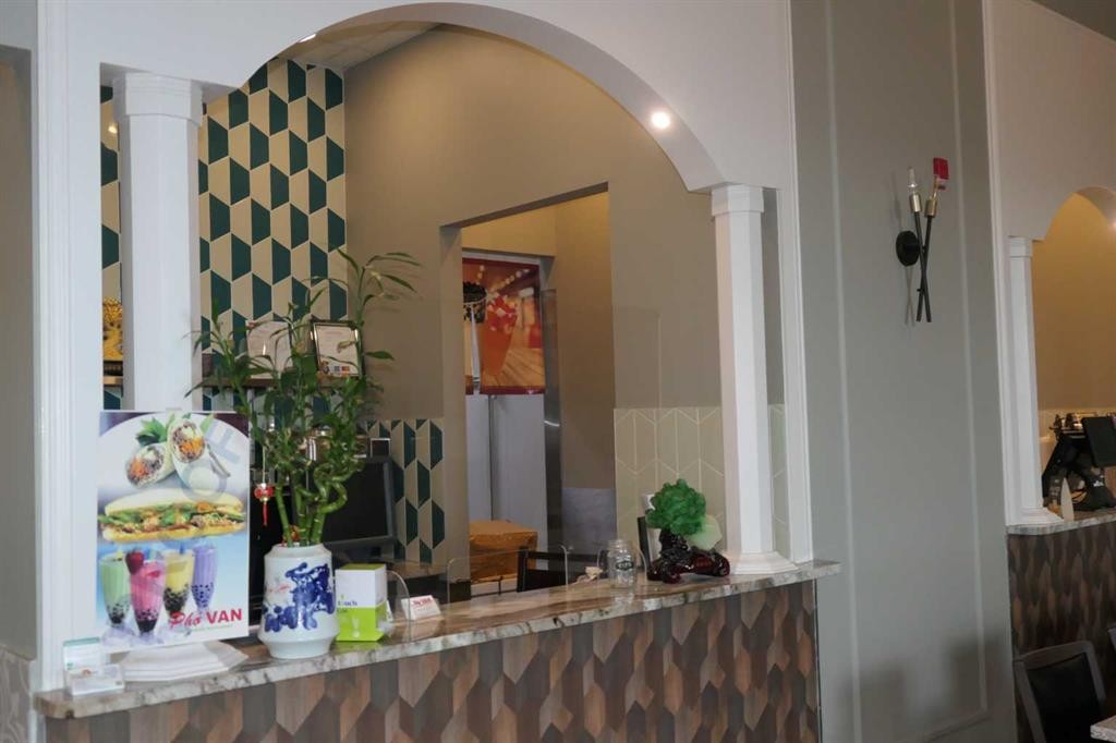 2110-4 Royal Vista Way Nw, Calgary, AB