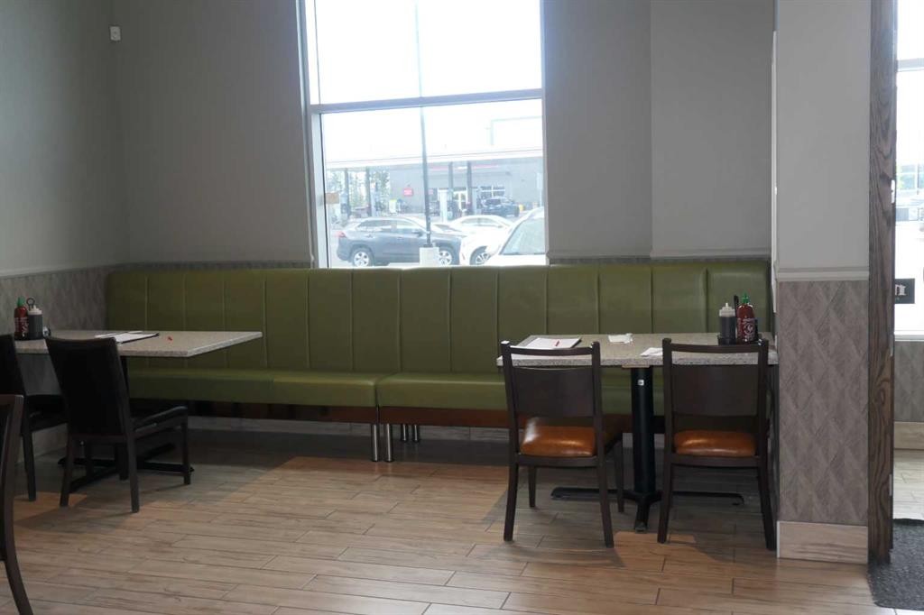 2110-4 Royal Vista Way Nw, Calgary, AB