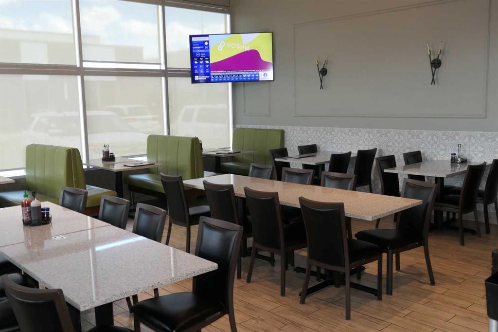 2110-4 Royal Vista Way Nw, Calgary, AB