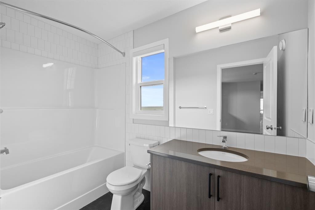 114 Lewiston Way Ne, Calgary, AB - Indoor Photo Showing Bathroom