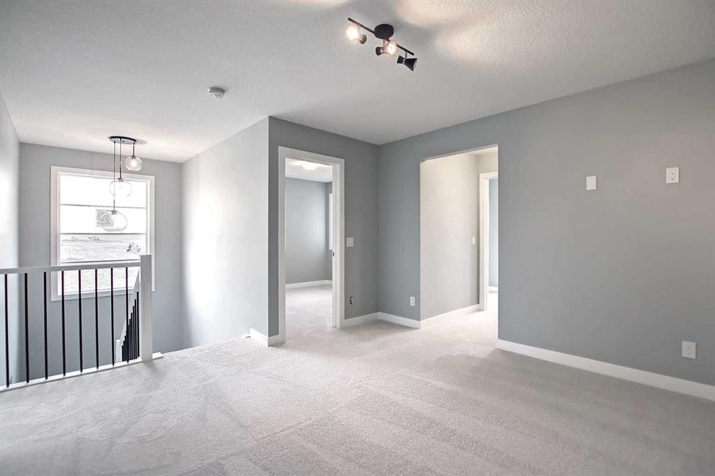 47 Agate Road, Cochrane, AB - Indoor