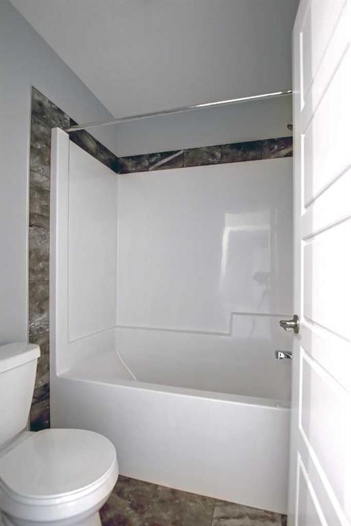 47 Agate Road, Cochrane, AB - Indoor Photo Showing Bathroom