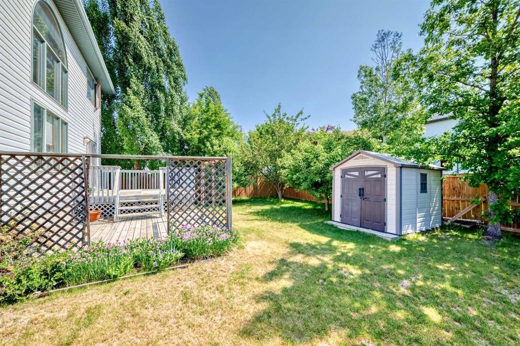 42 Sierra Nevada Green Sw, Calgary, AB - Outdoor With Deck Patio Veranda