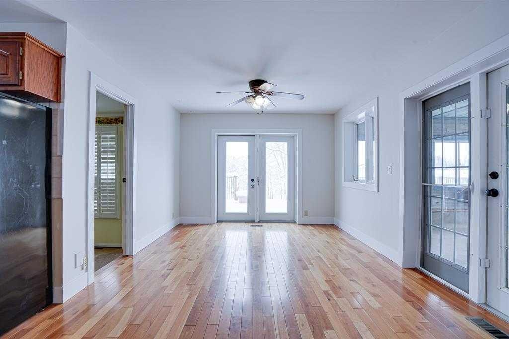 264201 Range Road 12 Sw, Airdrie, AB - Indoor Photo Showing Other Room