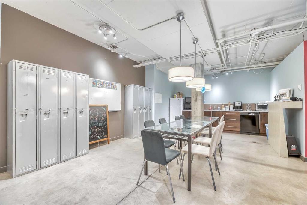 902 9 Avenue Sw, Calgary, AB