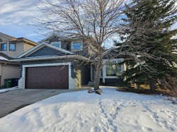 302 Meadowbrook Bay SE Airdrie, AB T4A 2B2