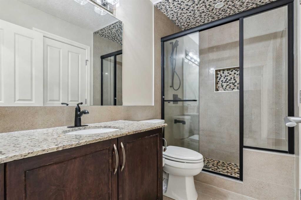 34 Taralake Cape Ne, Calgary, AB - Indoor Photo Showing Bathroom