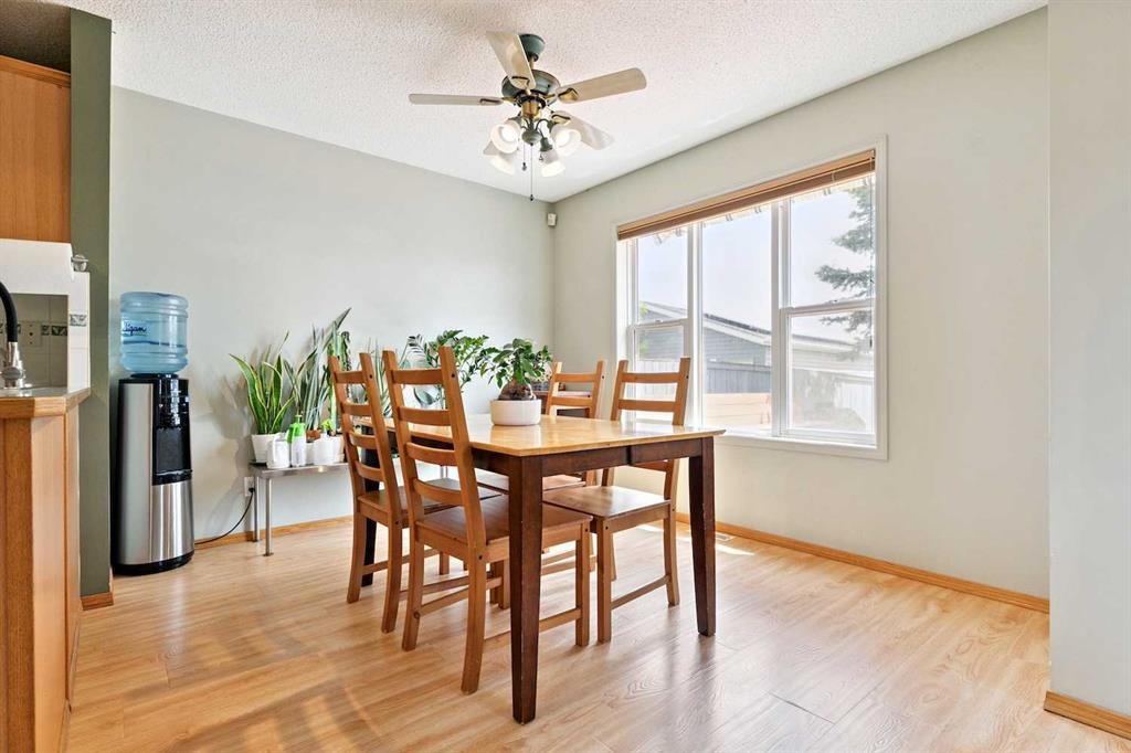 7 Covewood Park Ne, Calgary, AB - Indoor Photo Showing Dining Room