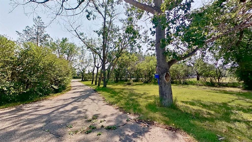 243039 Paradise Road, Chestermere, AB - Outdoor