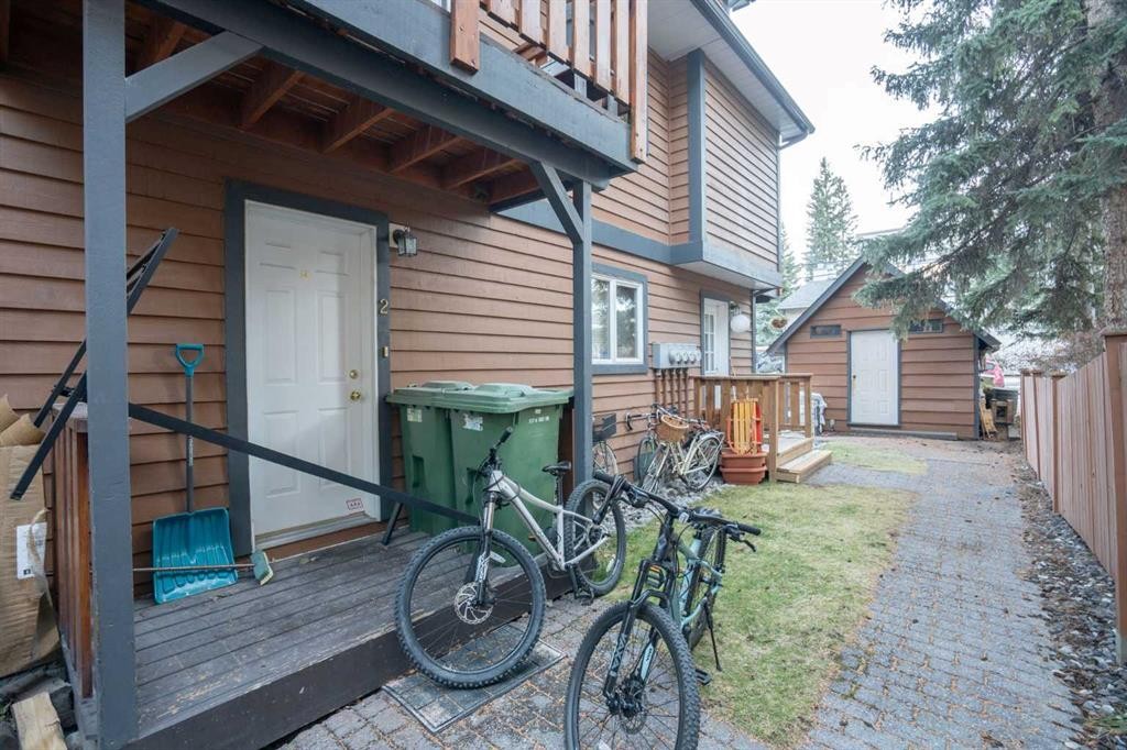 2-601 4Th Street, Canmore, AB - Outdoor With Exterior