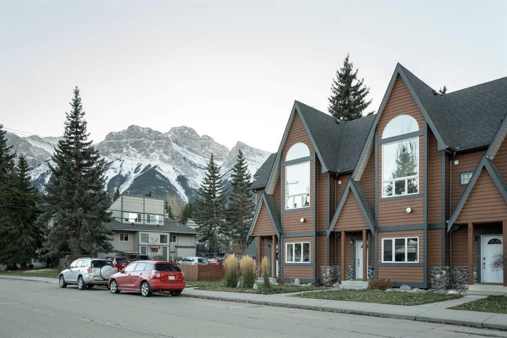 2-601 4Th Street, Canmore, AB - Outdoor With Facade