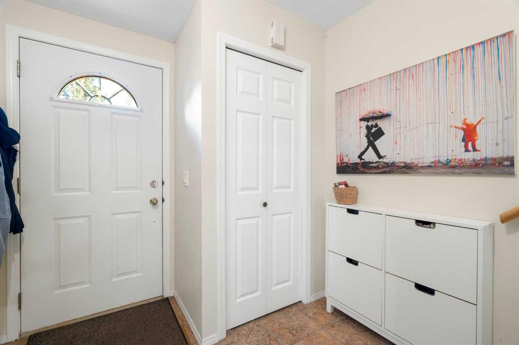 2-601 4Th Street, Canmore, AB - Indoor Photo Showing Other Room