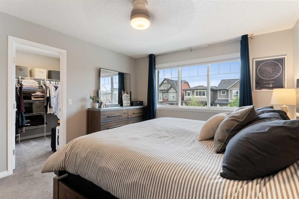 95 Evansborough Common Nw, Calgary, AB - Indoor Photo Showing Bedroom