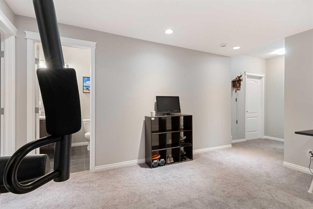 95 Evansborough Common Nw, Calgary, AB - Indoor
