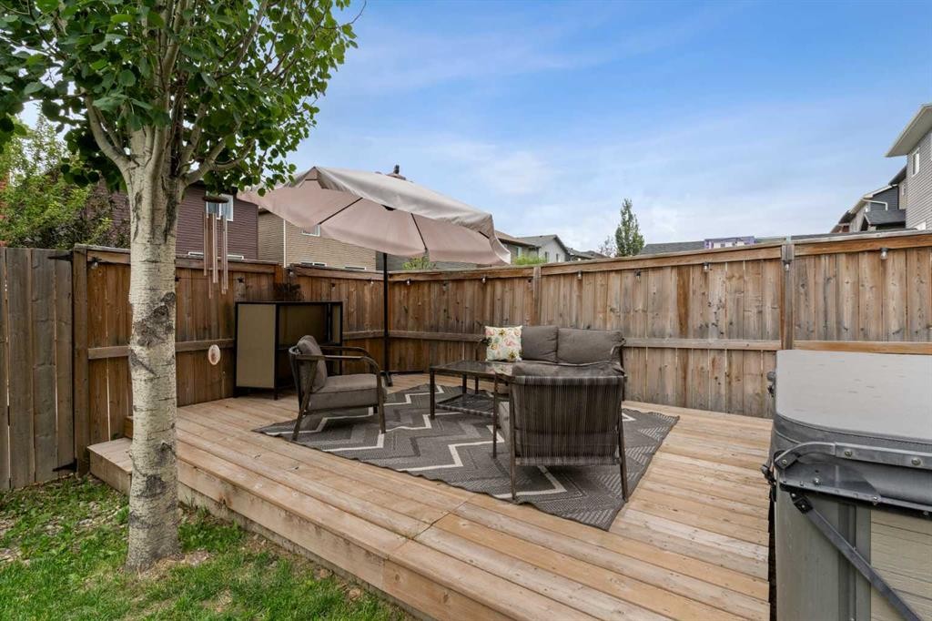 95 Evansborough Common Nw, Calgary, AB - Outdoor With Deck Patio Veranda With Exterior