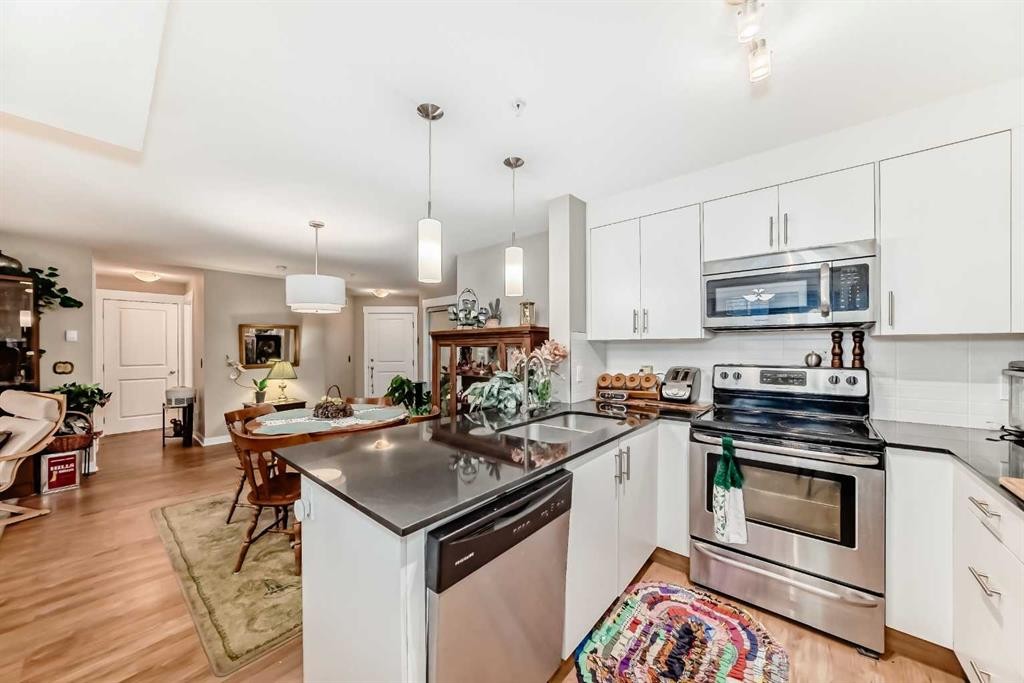 3302-240 Skyview Ranch Road Ne, Calgary, AB - Indoor Photo Showing Kitchen With Double Sink With Upgraded Kitchen
