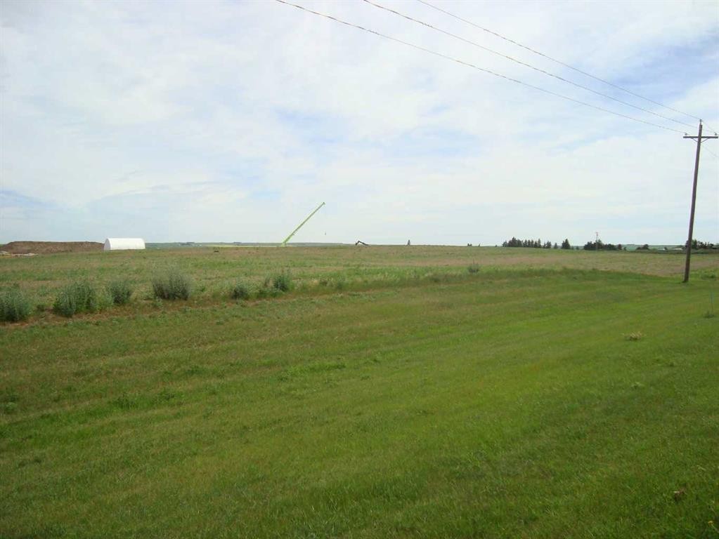 1000 North Road, Trochu, AB