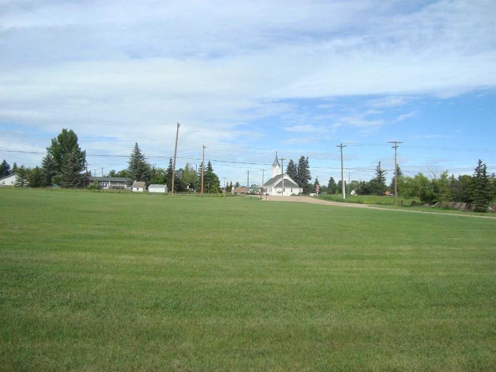 420 Pontmain Road, Trochu, AB