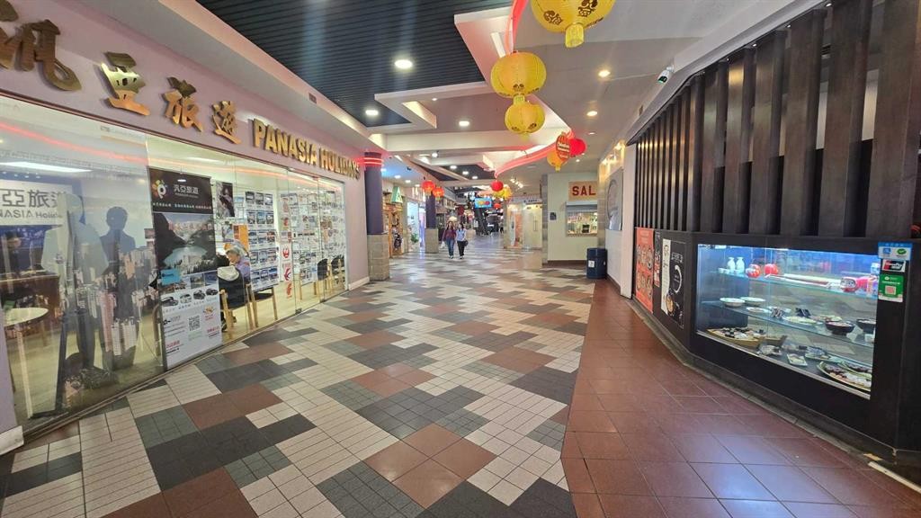 101-328 Centre Street Se, Calgary, AB