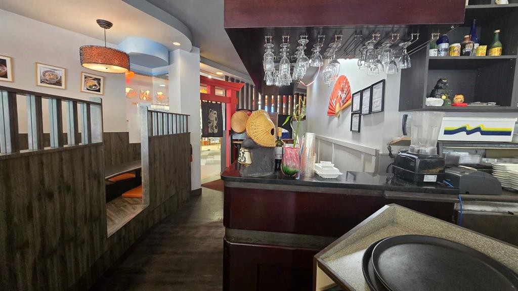 101-328 Centre Street Se, Calgary, AB