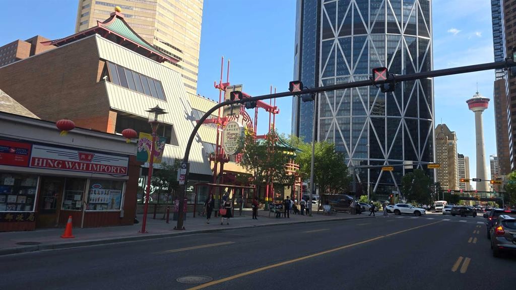 101-328 Centre Street Se, Calgary, AB