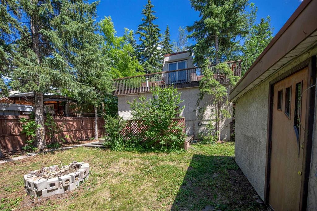 155 35 Street Nw, Calgary, AB - Outdoor