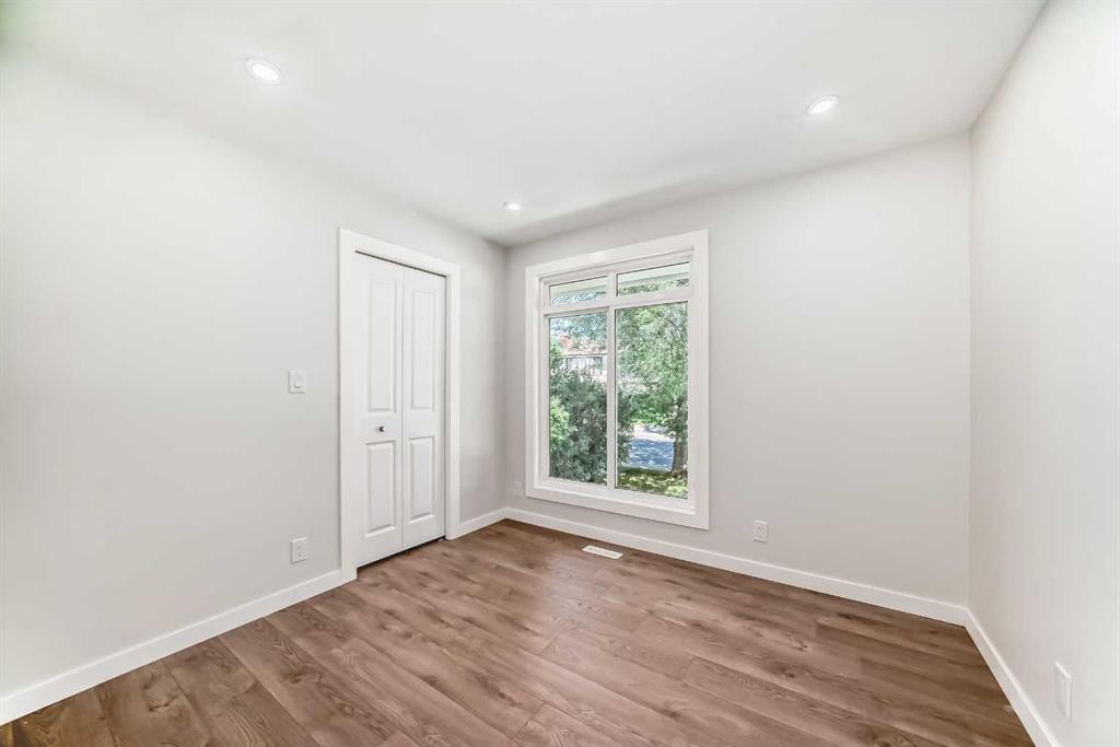 5173 Whitestone Road Ne, Calgary, AB - Indoor Photo Showing Other Room