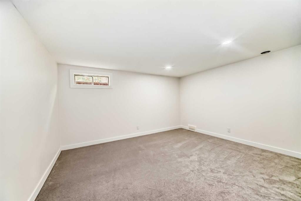 5173 Whitestone Road Ne, Calgary, AB - Indoor Photo Showing Other Room