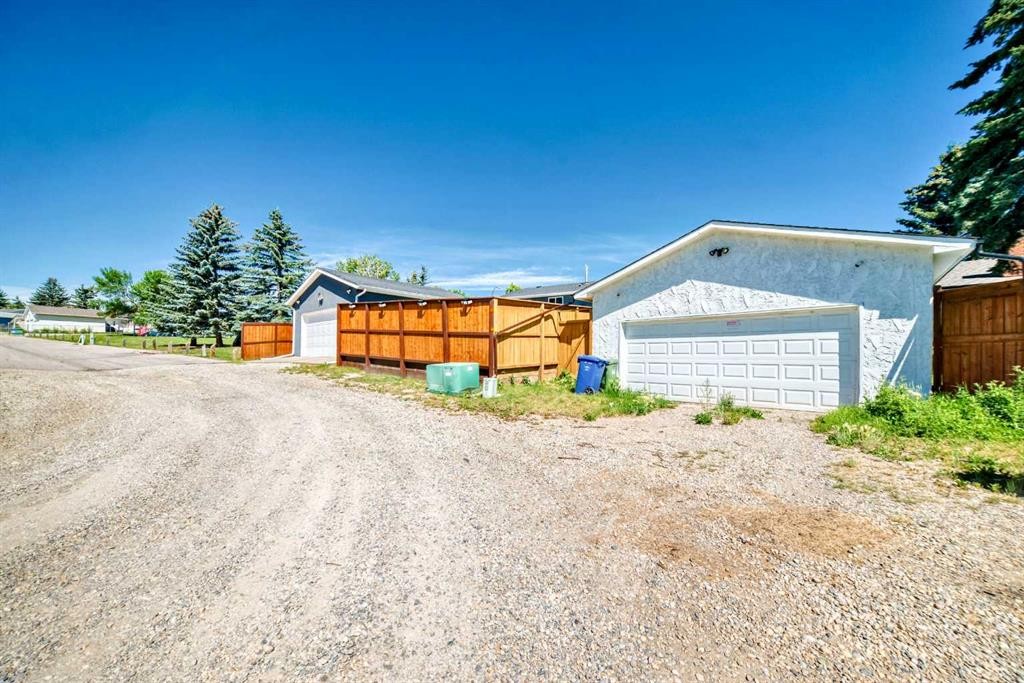 5173 Whitestone Road Ne, Calgary, AB - Outdoor