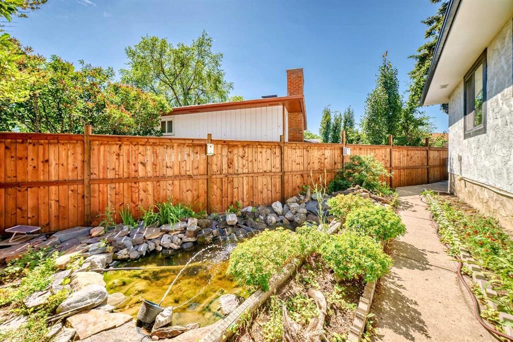 5173 Whitestone Road Ne, Calgary, AB - Outdoor