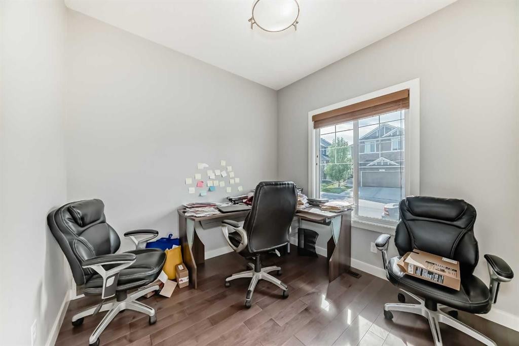 107 Nolancrest Rise Nw, Calgary, AB - Indoor Photo Showing Office