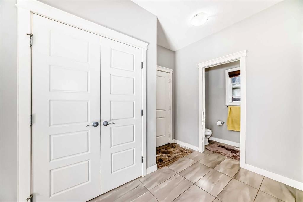 107 Nolancrest Rise Nw, Calgary, AB - Indoor Photo Showing Other Room