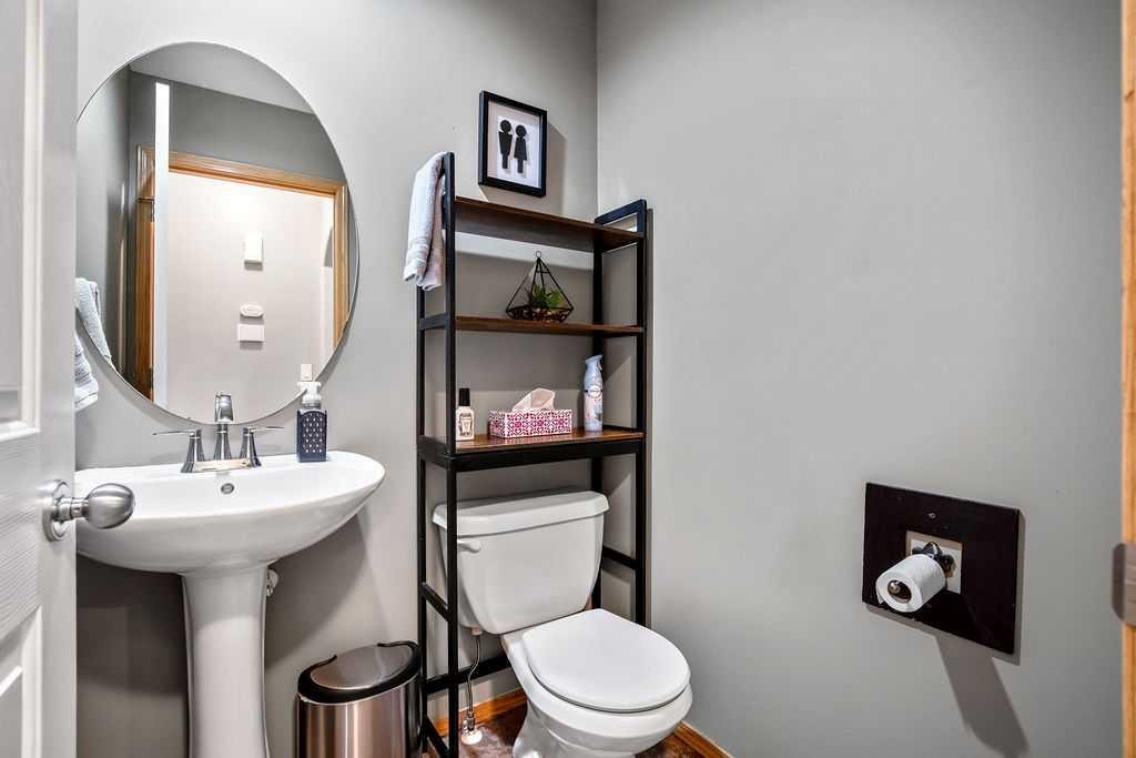 128 Cramond Crescent Se, Calgary, AB - Indoor Photo Showing Bathroom