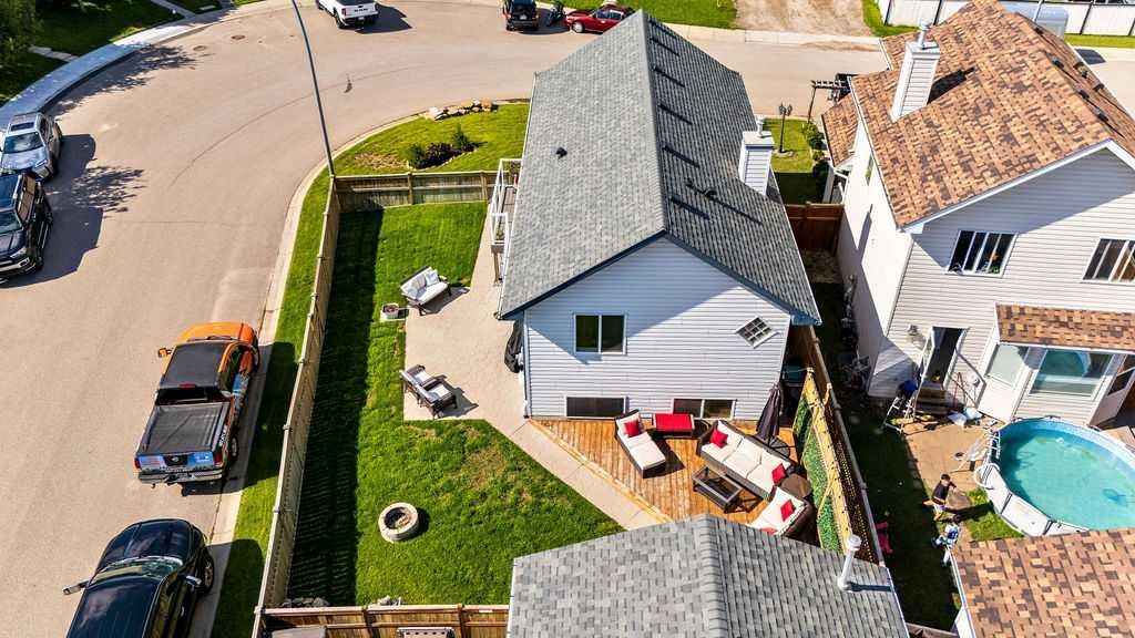 128 Cramond Crescent Se, Calgary, AB - Outdoor