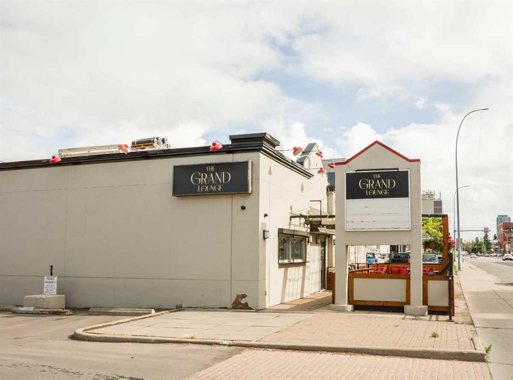 406 14 Street Nw, Calgary, AB